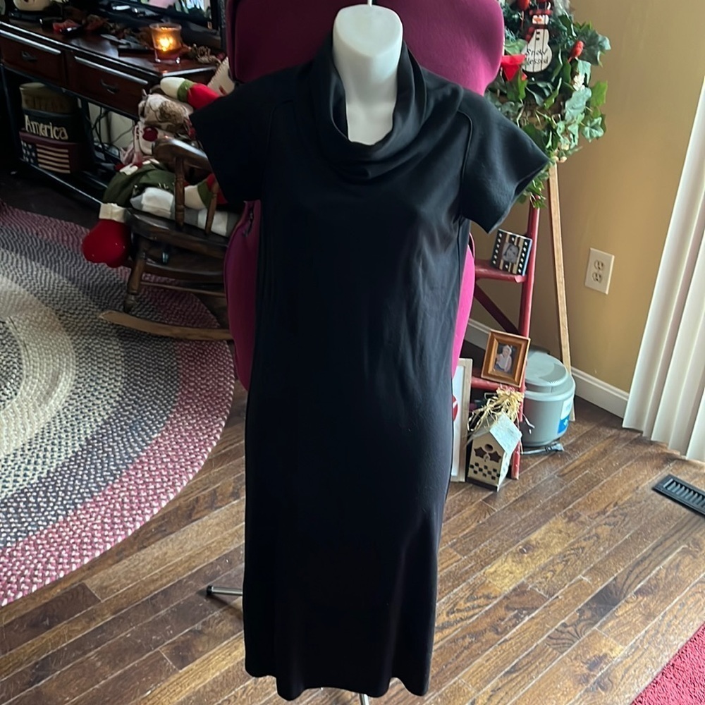 Diane‎ Von Furstenberg  Black 100% Wool Trendy Turtle Neck Knee- Length Dress